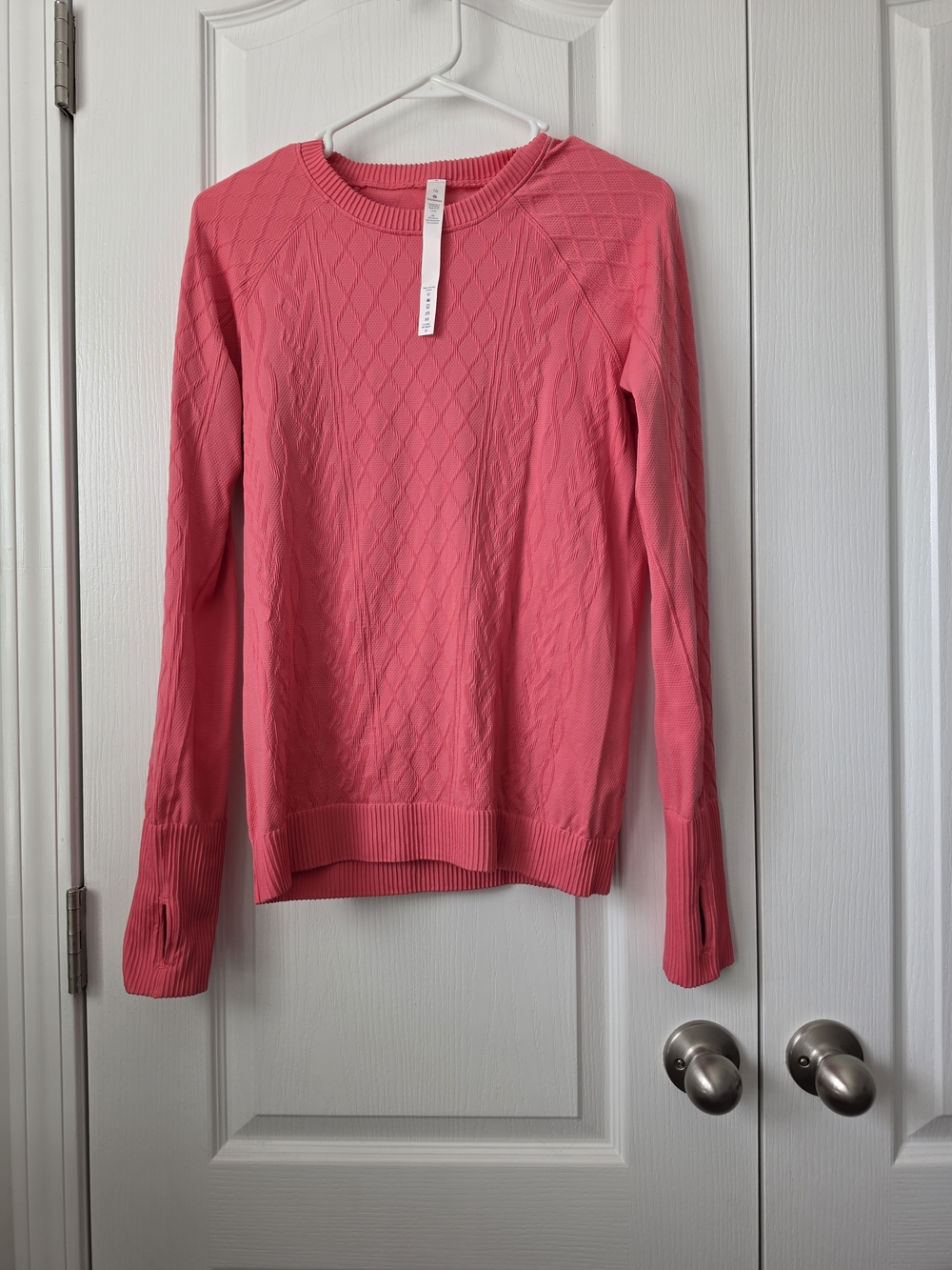 Lululemon athletica Restless Pullover Coral Pink Diamond Cable Crewneck Sz 10